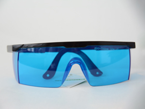 激光防护眼镜的种类及其防护